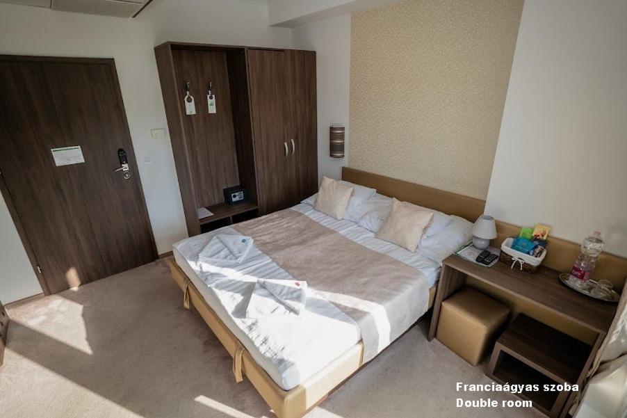 Hotel Irisz Nyíregyháza 外观 照片